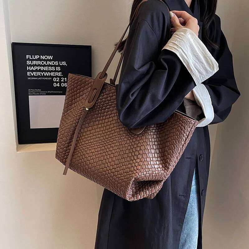 Vegan Leather Tote For Women Large Capacity Commuter Purse Minimalist Shoulder Bag Adjustable Strap Work Ready Chic