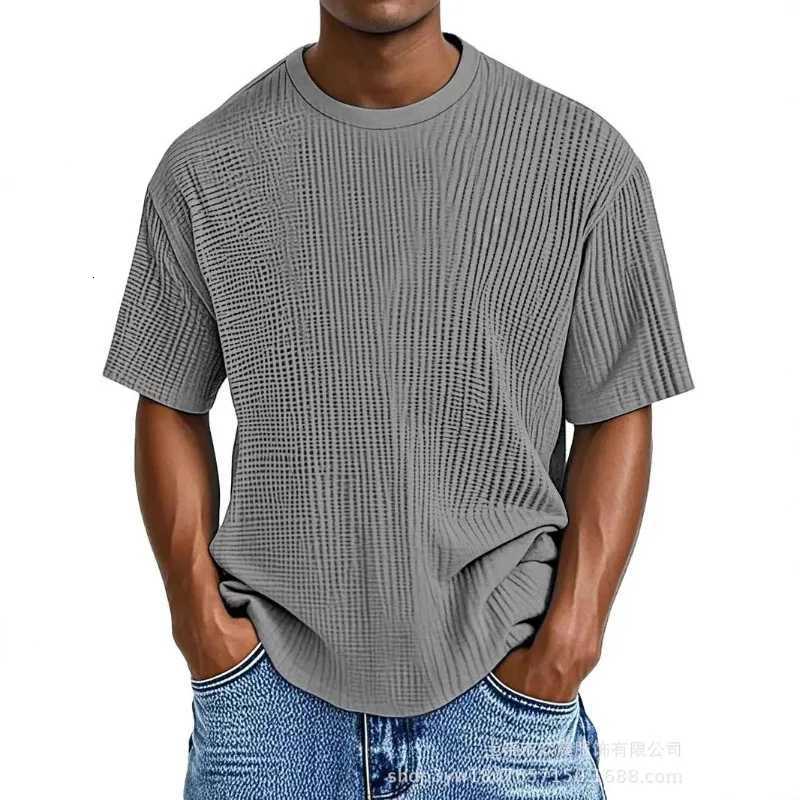 New Mens Summer Short-sleeved T-shirt Casual and Versatile Round-neck Thin Top Y250819
