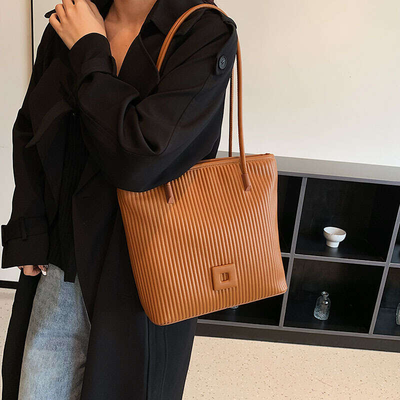 Bucket Minimalist Tote Designer Bags Large Capacity 2025 New Fashion Texture Shoulder Versatile Women's Bag