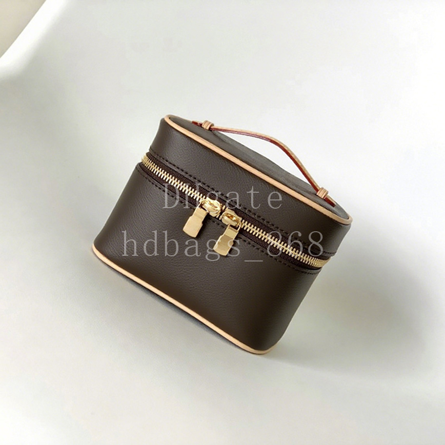 Mirror quality Designer bag Nice Nano vanity bag Handbag Luxury bathroom bag Cosmetic Bag Pouch Fashion Clutch bag 14cm With box LN12A1
