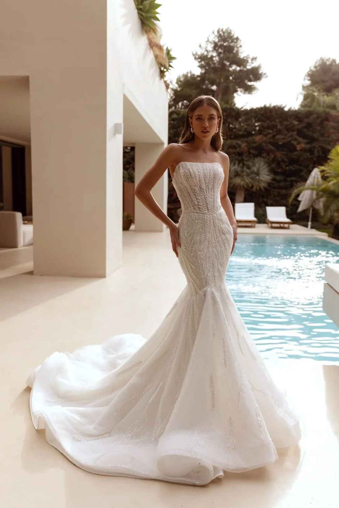 Good-looking Wedding Dresses Mermaid Strapless Beads Sequins Backless Floor-Length Bridal Gowns Vestido De Noiva Custom Made