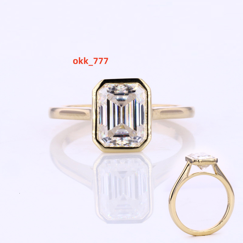 Starsgem Custom Made Bezel Setting Yellow Gold Popular Style Emerald Cut 2ct Moissanite Diamond Ring
