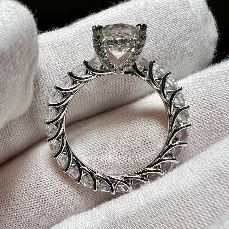 Classic Round Cut Diamond Womens Rings Fine Jewelry Ice Out Big Stones 10K 14K 18K Gold 3ct Moissanite Ring