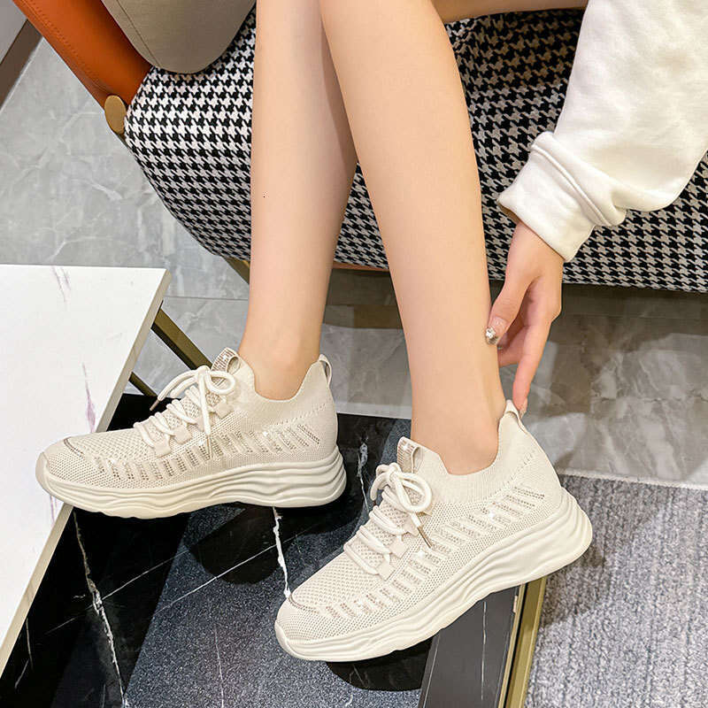 2024 Summer Autumn New Sparkling Diamond Comfortable Breathable Flyknit Fabric Travel Sports Running Fashion Versatile Women's Shoes
