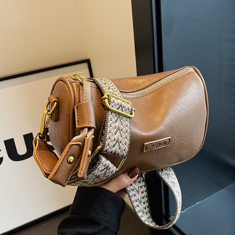 2025 Autumn Fashion Bag Autumn/Winter Retro New Wide Shoulder Strap Crossbody Bag Women's Small Bag Women's Crossbody Bag Women's Cross