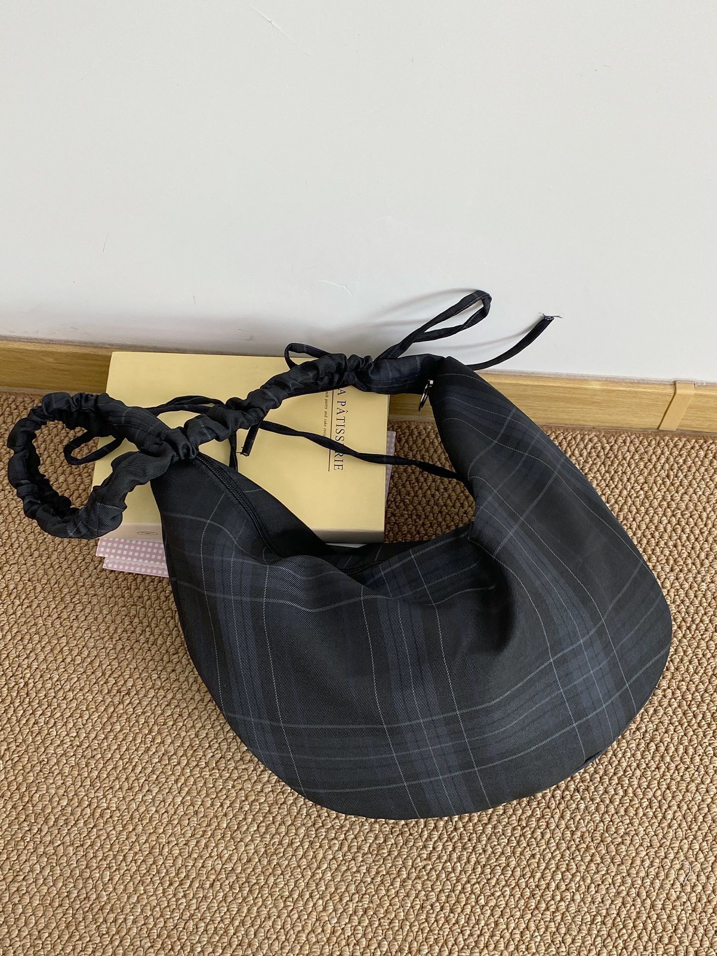 2025 Autumn Korean Style Crossbody Bag Autumn/Winter New Ballet Style Shoulder Bag Underarm Long Stick Bag Large Capacity Women's Crossbody Bag T