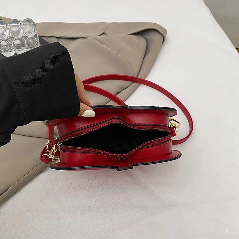 New Arrival Novelty Plant Leaf Shape Purse Cartoon Cute Unique Single Shoulder Crossbody Bags Female Small Leather Cellphone Bag Y250819