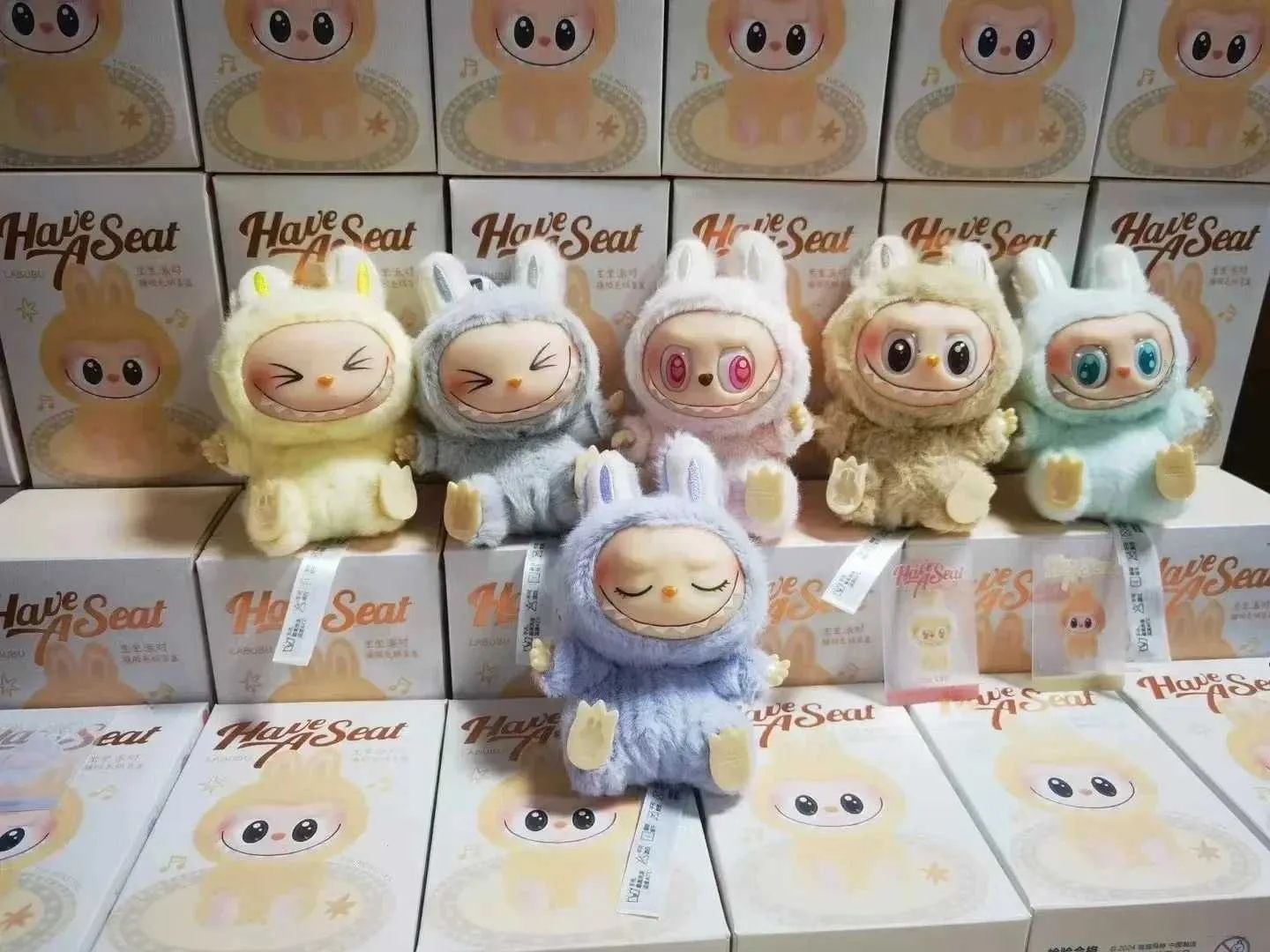 lalabubu box labubus high quality Labubu V1 V2 V3 Cute Fashion Pendant Decor Toys