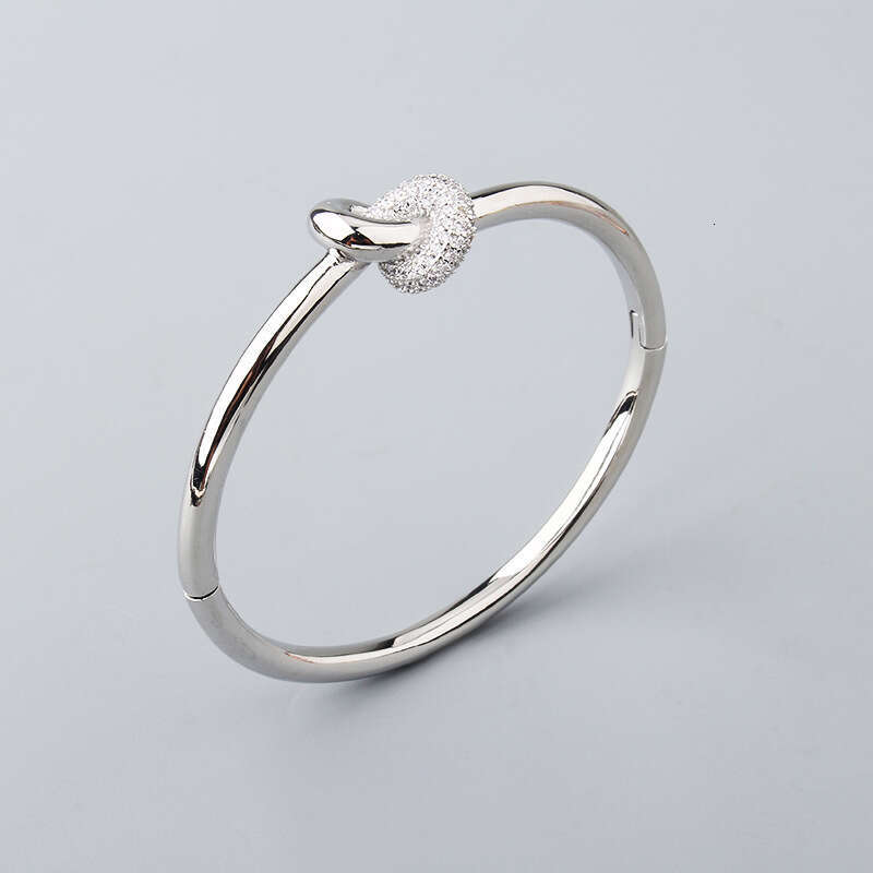 Fashion Gold-Plated for Women, Dia-Studded, Non-Fading, Knot Buckle Bracelet Jewelry