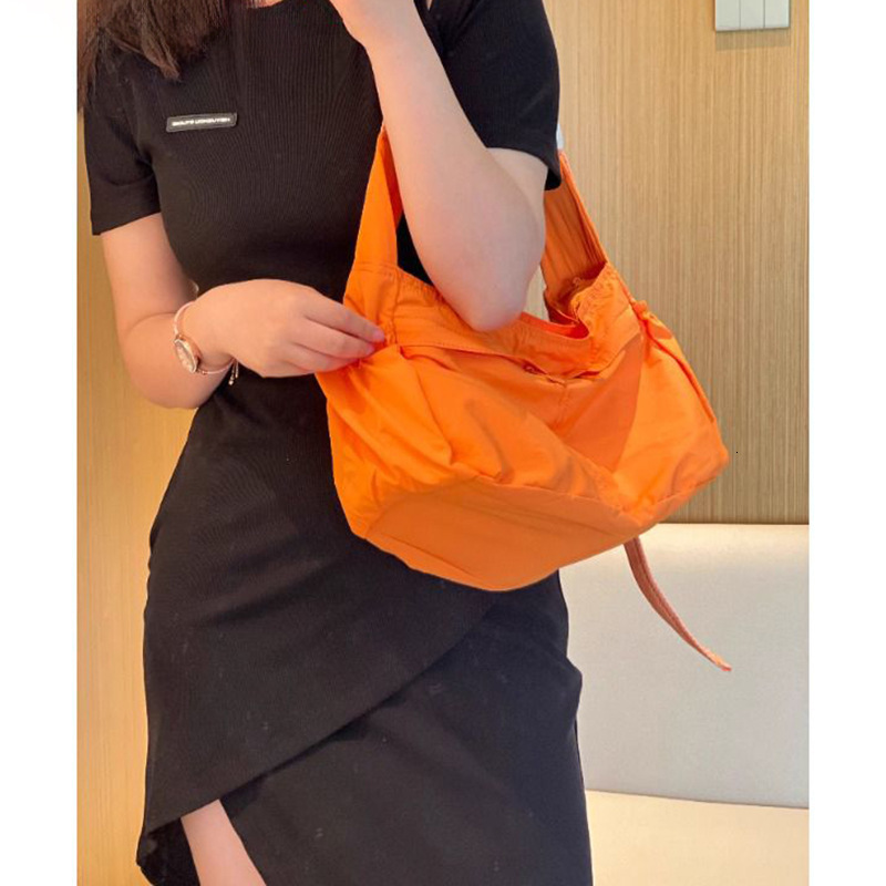 2025 Autumn Sunscreen Waterproof Lightweight Canvas Bag Large Capacity Casual Women's Shoulder Bag Fashion Women's Shoulder Bag Designer Bag