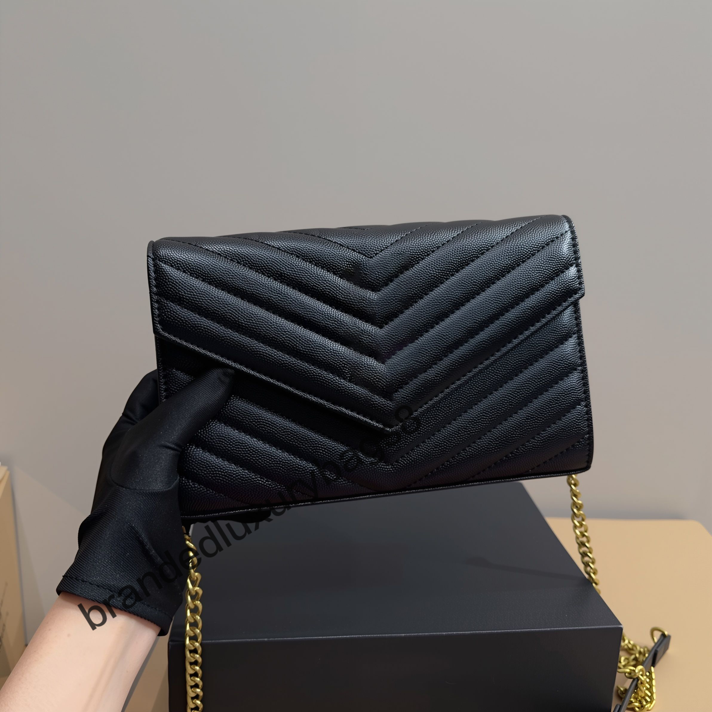 Designer bags Le5A7 HOBO envelope bags fashionable crossbody bags caviar leather with crocodile print classic and versatile chain bags luxury handbags