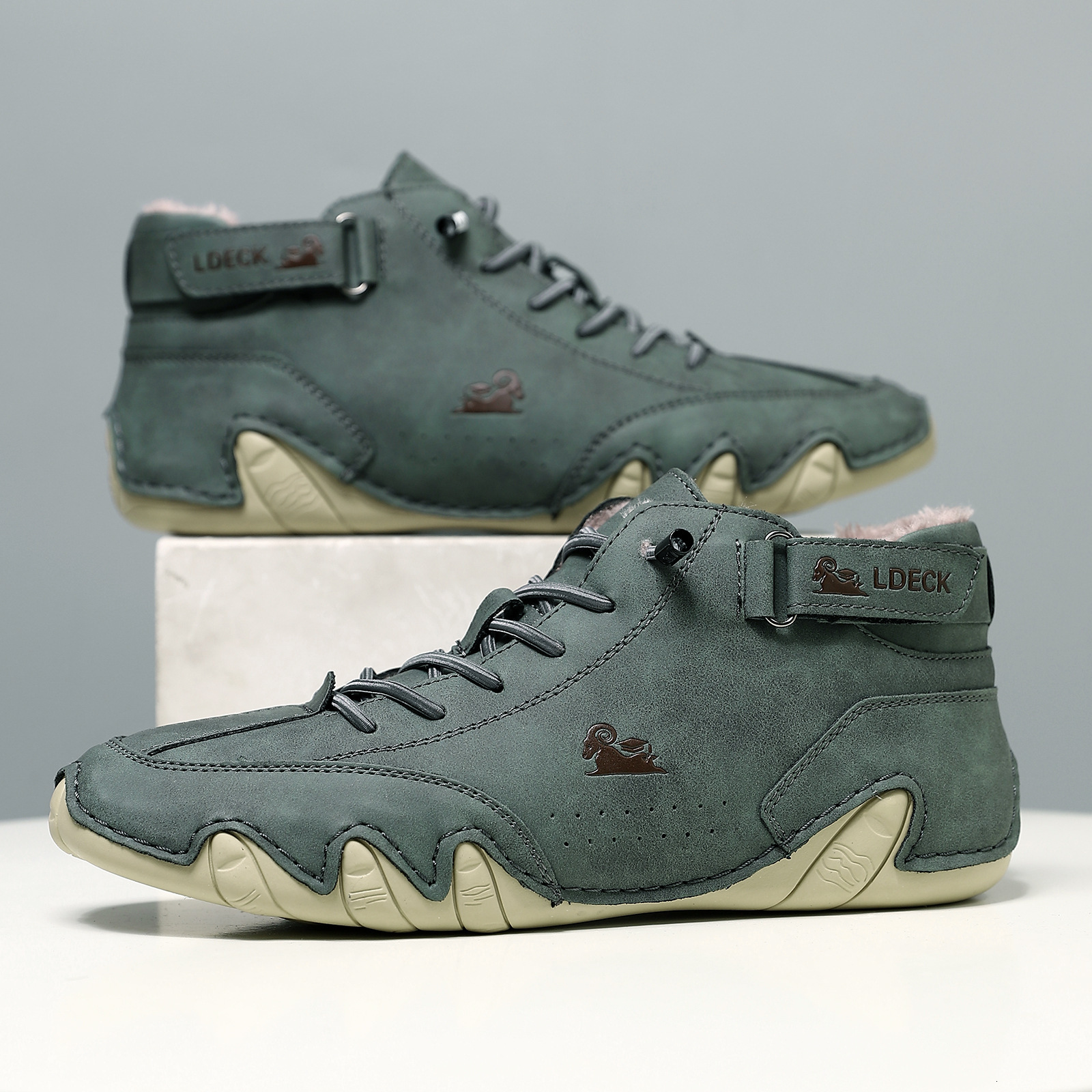 Winter Plush Lined Martin Boots Large Size Octopus Warm Cotton High-top Men's Sports Casual Shoes ddmymoon