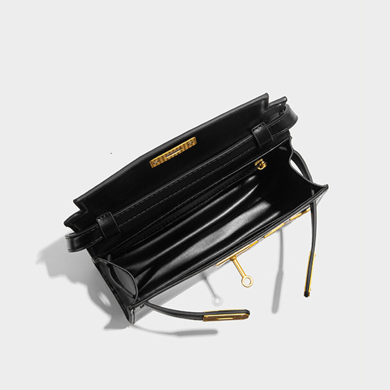 Free Shipping Designer Luxury New Women's Kelly Bag Versatile One Shoulder Underarm Bag Premium Retro Handheld Black Gold Embossed Stick Bag