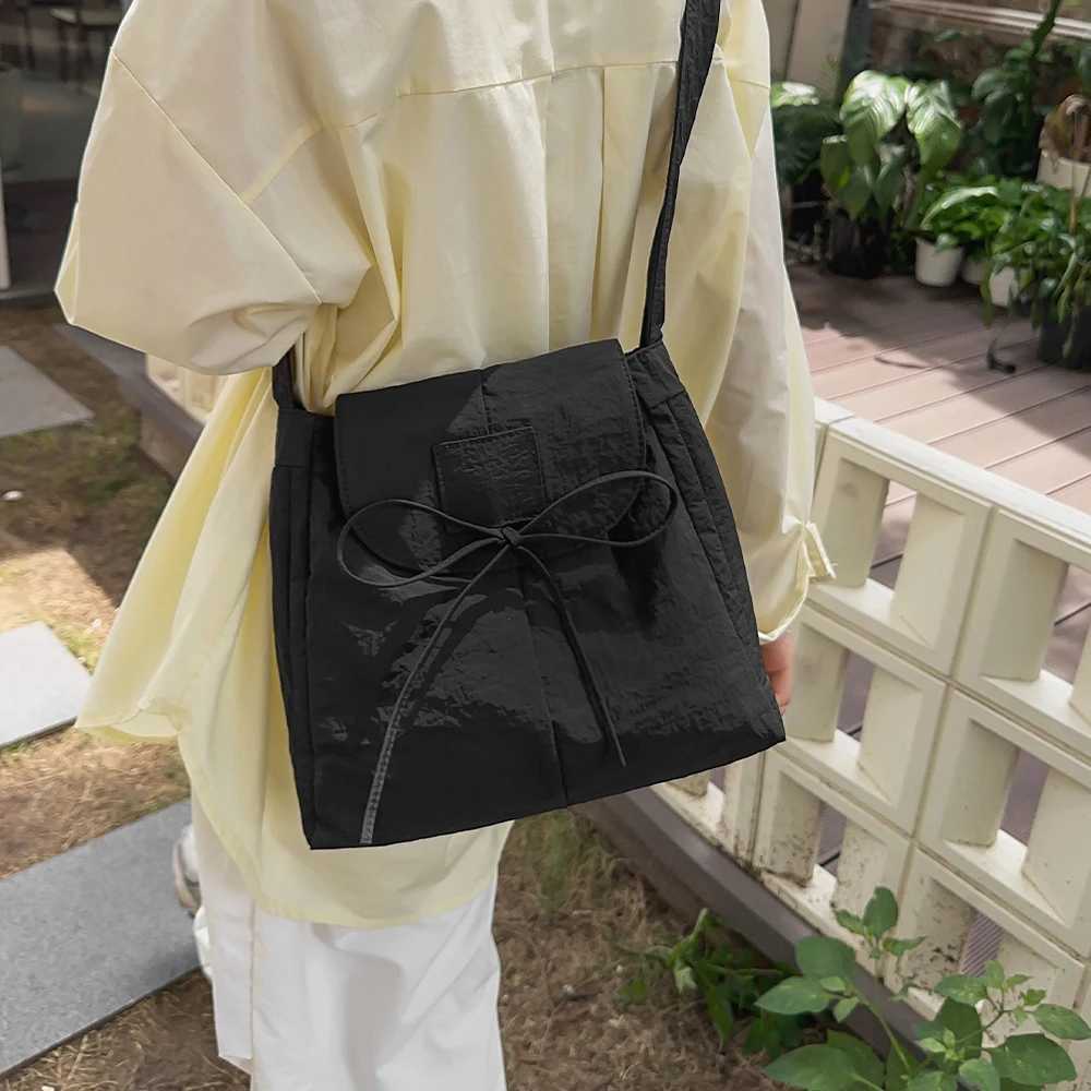 Flip Nylon Bag Daily Commuting Large Capacity Crossbody Bag New Casual Student Class Shoulder Bag Y250819