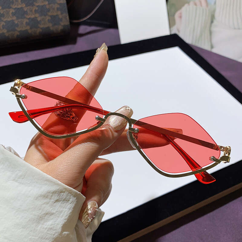 Fashion Half-Frame Diamond Metal High-End 2025 New Small Frame Modern Designer Trendy Runway Sunglasses