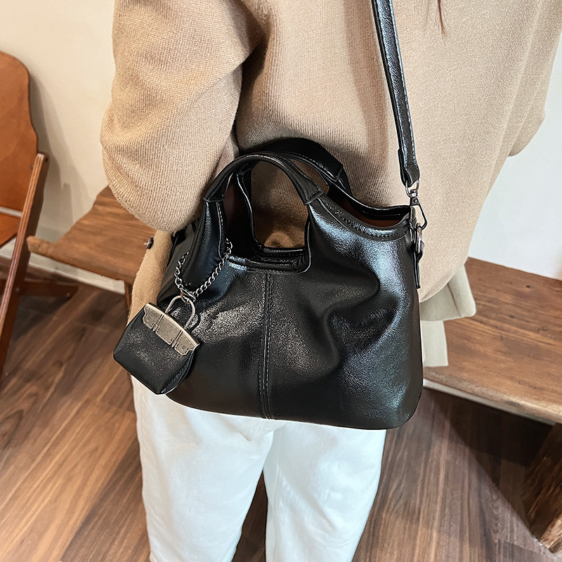 2025 Autumn Retro Women's Handbag Fashion Retro Underarm Cross Shoulder Bag Leather Handbag Women's Cross Shoulder Bag Designer Bag Women�
