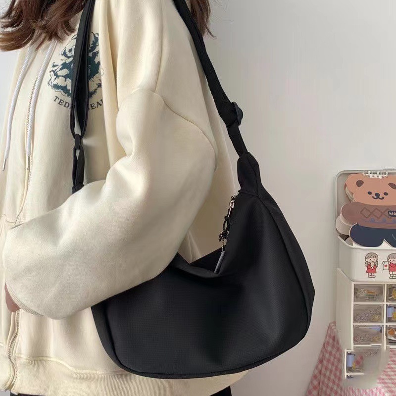 2025 Autumn Korean Edition New Candy Color Student Simple Daily Women's Single Shoulder Crossbody Bag Women's Crossbody Bag Designer Bag Tre