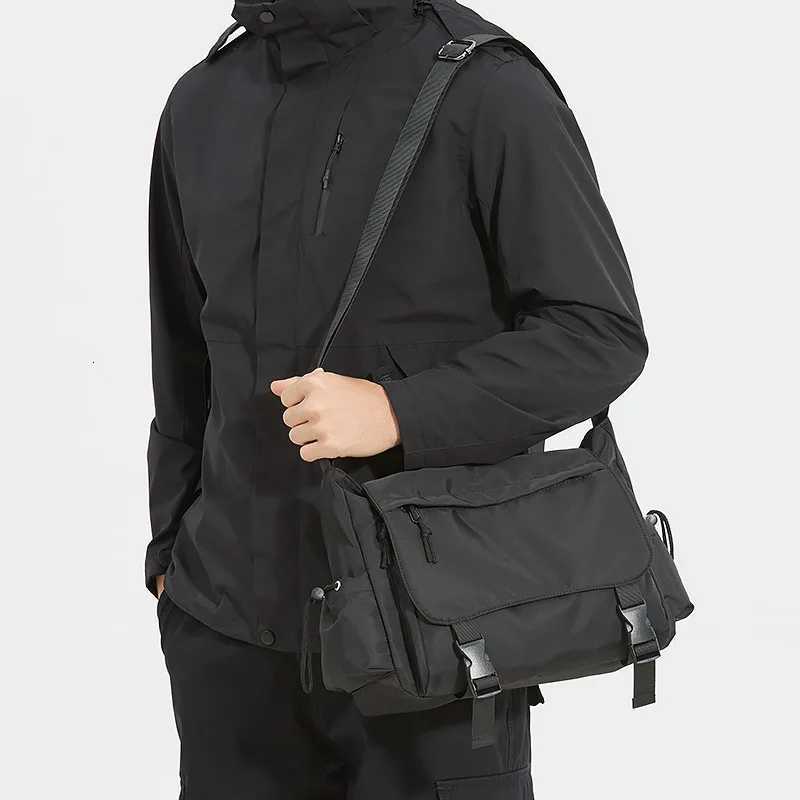 New Harajuku Techwear Crossbody Bag Unisex Large Capacity Tactical Messenger Shoulder Bag Workwear Style Y250819