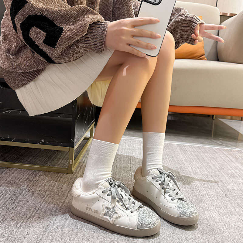 2024 Winter New Korean Style Vintage Star Rhinestone Back Tail Teddy Fur Fashion Casual Sports Versatile Dirty Shoes