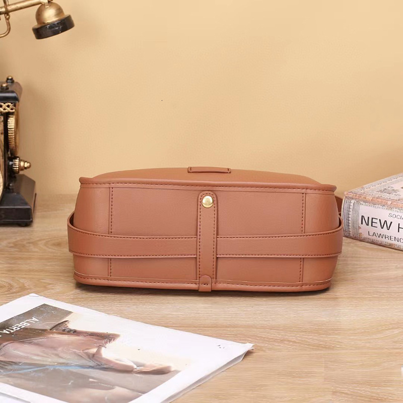 Free Shipping Designer Luxury New Women's Wide Strap Genuine Leather Crossbody Bag Soft Leather Large Capacity Shoulder Underarm Bag Leisure Shop