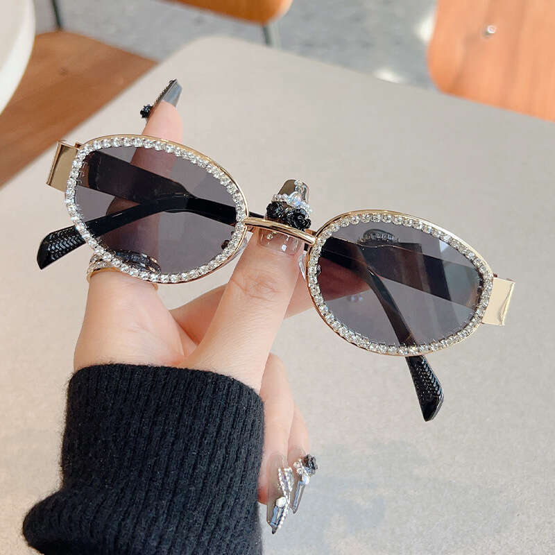 Diamond-encrusted Women, High-end Ins Style, Oval Frame Metal Celebrity Glasses, Designer Fashion Y2K Sunglasses for Men