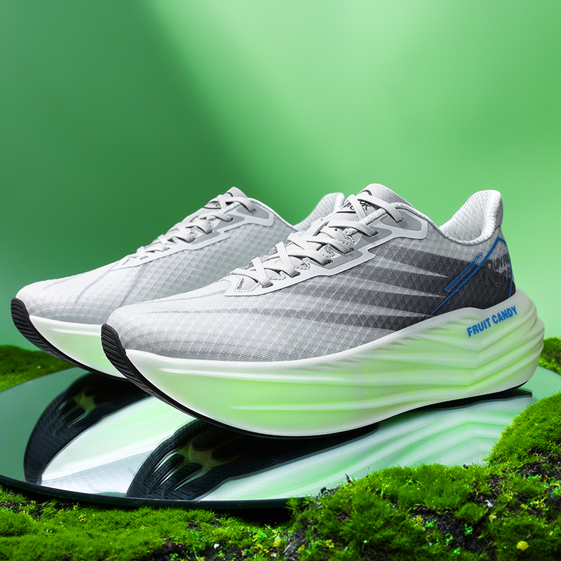 new free shipping designer Shoes outdoor trainer Running shoes Blade bottom shock absorption lightweight classic sport shoes for men and woman green