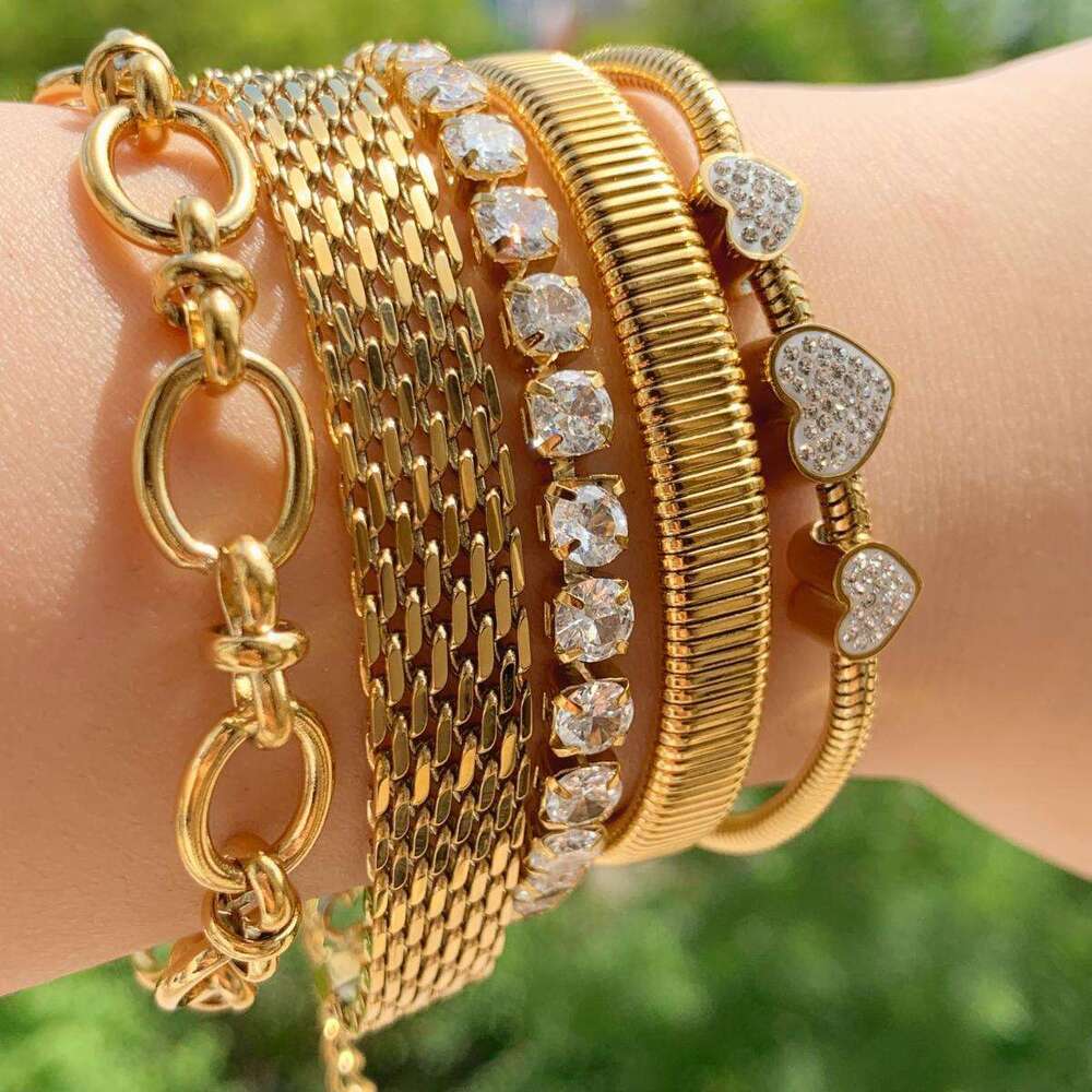 Stackable Combination Stainless Steel Exquisite Designer Dia-Encrusted Wide Strap Mesh Chain Heart Bracelet Set