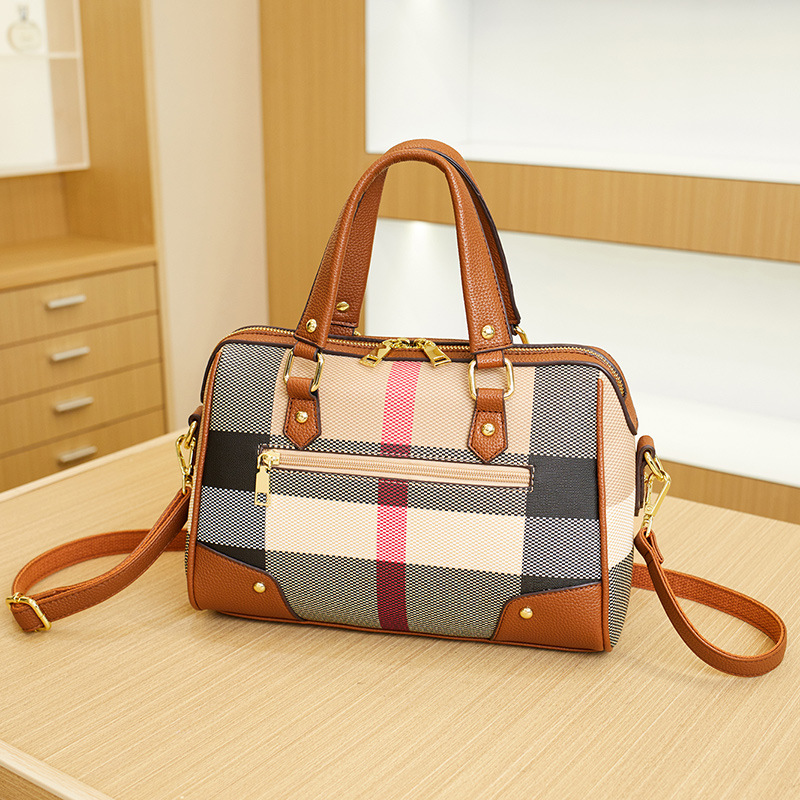 2024 New Boston Plaid Texture Large Bag European and American Big-Name Women's Handbag Crossbody Shoulder Bag Pillow Bag