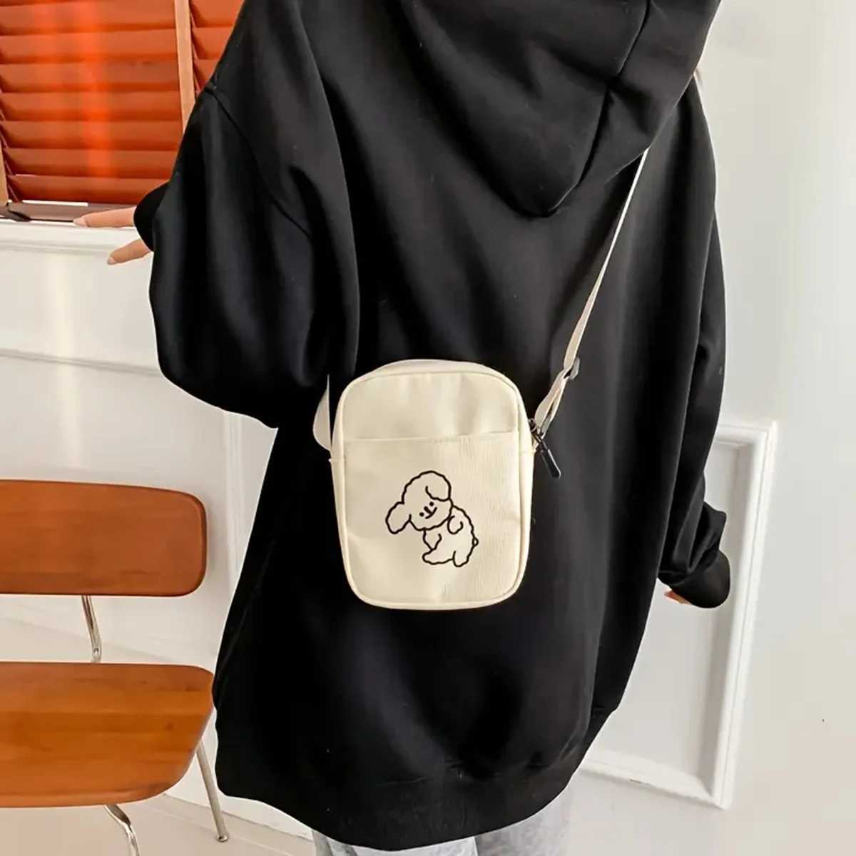 A new trendy cute and fresh white crossbody small bag for women especially suitable for female students and . Its a vers Y250819