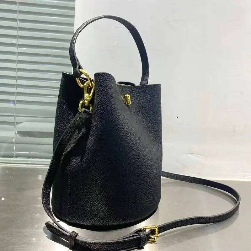 Retro Coffee Solid Color Bucket Tote 100% Genuine Women Shoulder With Wide Straps Togo Cow Leather Crossbody Bag