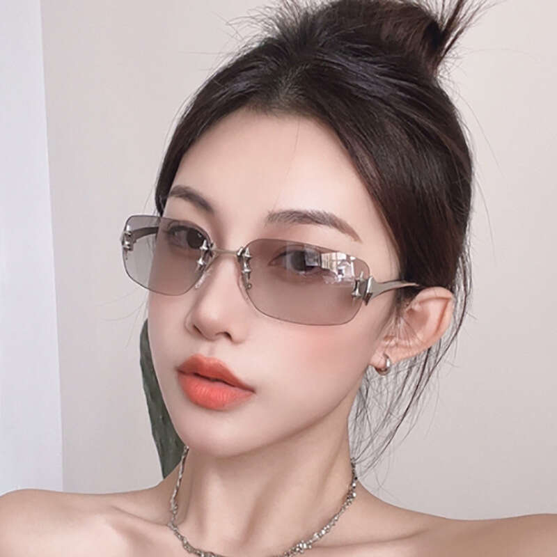 Designer New Style Hot Girl Rimless Edge Fashion UV400 High-end Y2K Sunglasses Personality Demon Element Glasses
