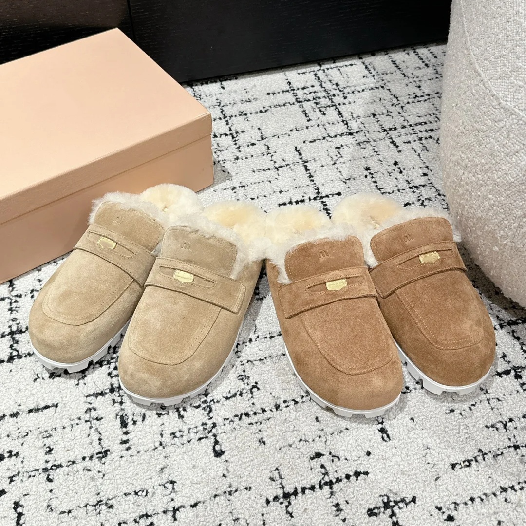 DHgate Suede leather Loafers fur slide shearling slipper trendy Winter warm women Designer shoe Furry fluffy shearg sandals colgs shoe Mule Flat Luxury casual shoes