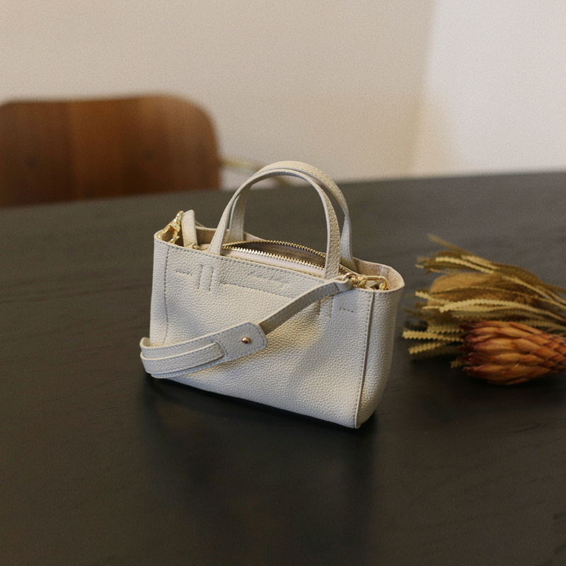 2025 Autumn New French Mini Handbag First Layer Leather Fashion Handbag Genuine Leather Women's Single Shoulder Crossbody Bag Women's Crossb