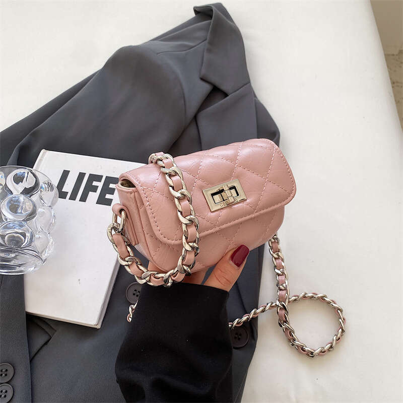 Designer Quilted Embroidery 2025 New Women's Summer Trendy Chain Crossbody Super Popular Mini Small Bags Square Bag