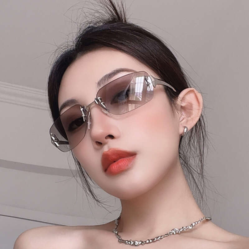 Designer New Style Hot Girl Rimless Edge Fashion UV400 High-end Y2K Sunglasses Personality Demon Element Glasses