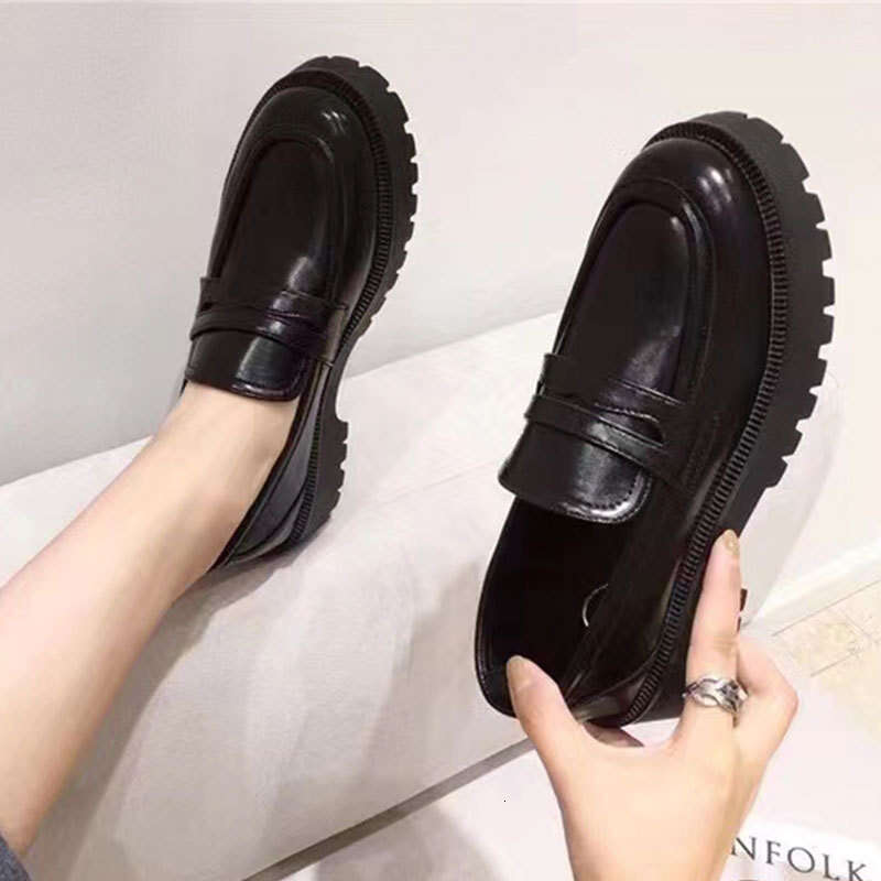 British Style Black Leather for Women 2024 Autumn New Niche Design Fashion Loafers Thick Sole Single Shoes