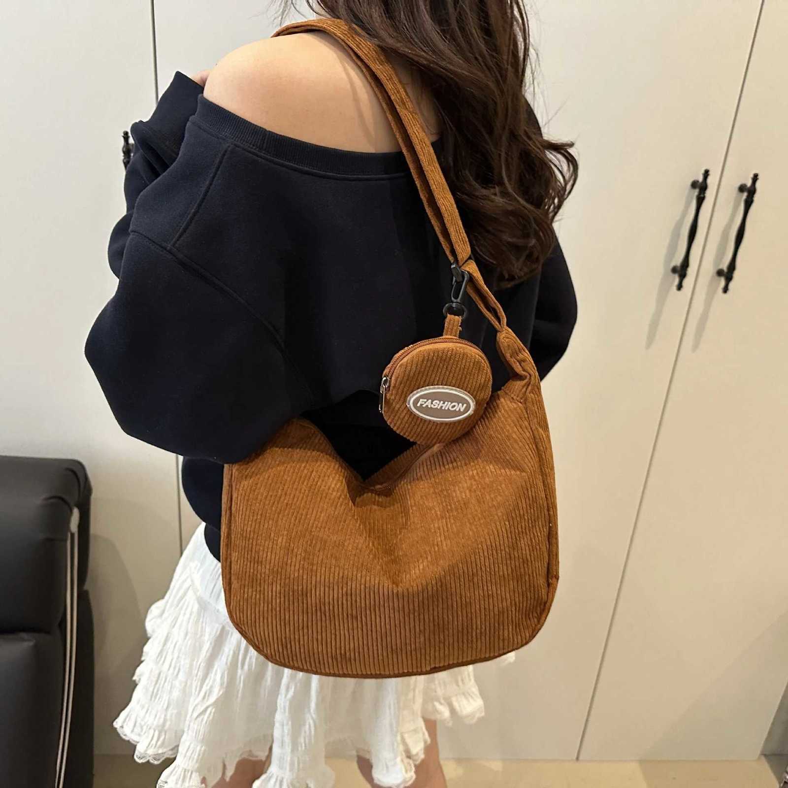 Simple and Spacious 2025 New Mother-and-son Bag Korean Version Single Shoulder Bag Crossbody Plush Fabric Two-piece Set Y250819