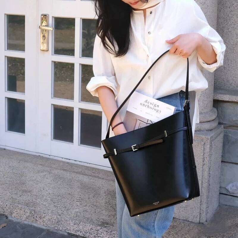 Designer Luxury VERAFIED Bucket Small Leather Shoulder Underarm Simple Retro Large Capacity Tote Bag