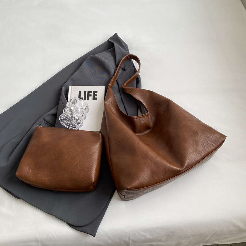 Pleated Commuting Underarm Large Capacity for Bags Women 2025 New Autumn Fashion Designer Casual Tote Niche Shoulder Bag