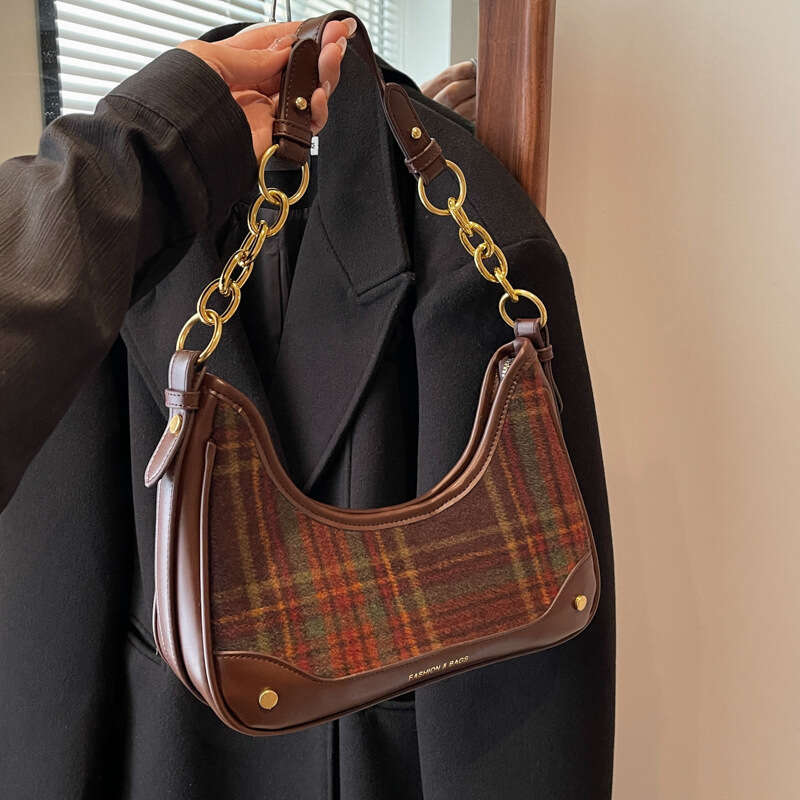 Underarm for Women 2025 New Fashion French Niche Design Stylish Autumn Single Shoulder Crossbody Bag