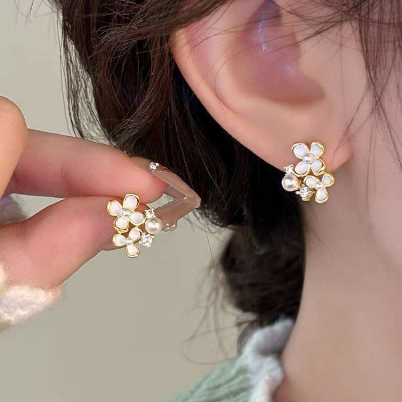 Gold-Plated Copper S Sier Needle Small Fragrance Gold Flower Pearl for Women Ins Style High-End Earrings Jewelry