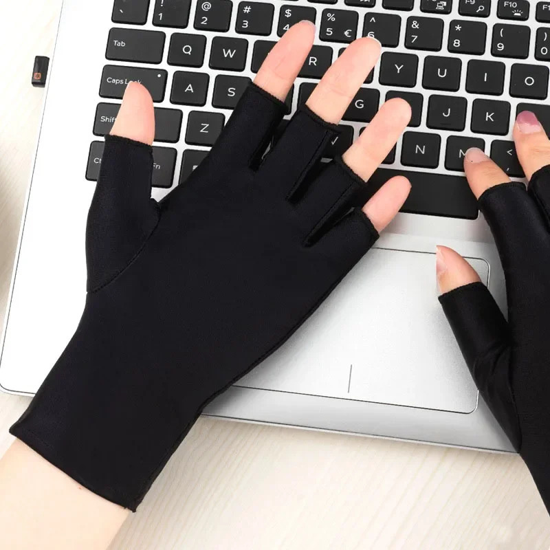 Beige Black Summer Half Fingers Gloves Breathable Thin SemiFinger Driving Glove Sunscreen Fingerless Elasticity 250811