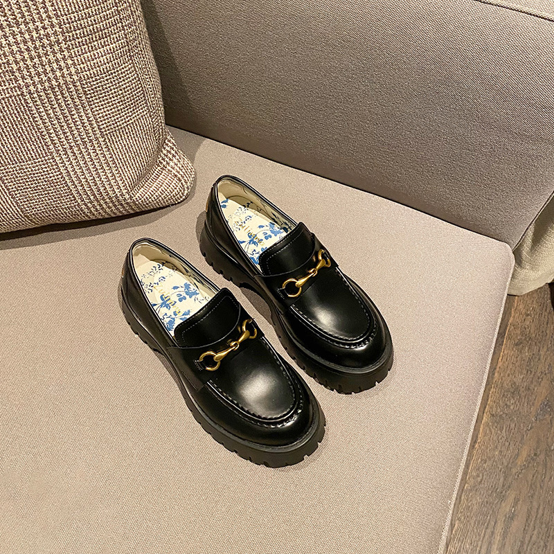 new Free delivery designer Women board shoes Shallow mouth flat soled single shoes with soft soles women's commuting shoes