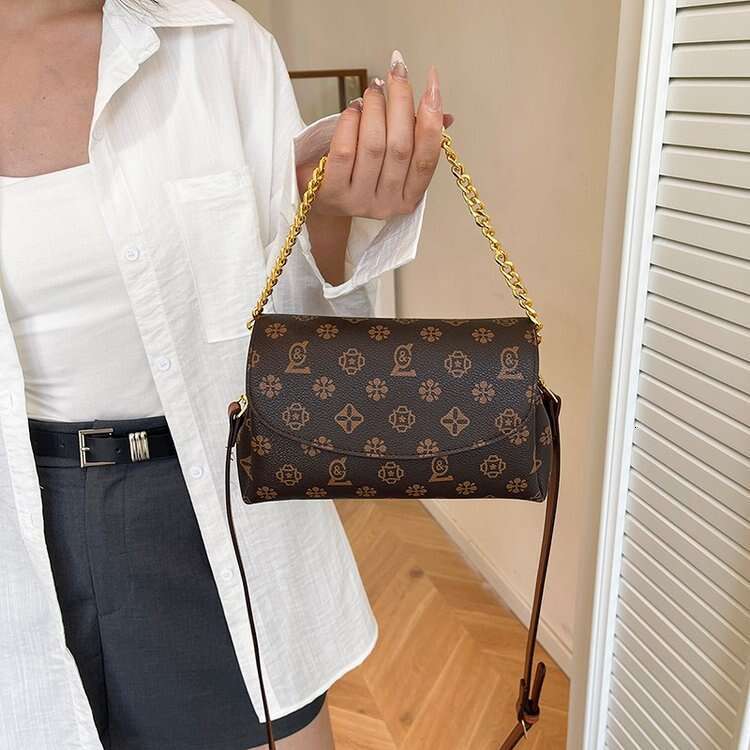 Designer Super Popular Small Shoulder Bags for Women 2025 Light Luxury Single Crossbody Classic Monogram Chain Bag