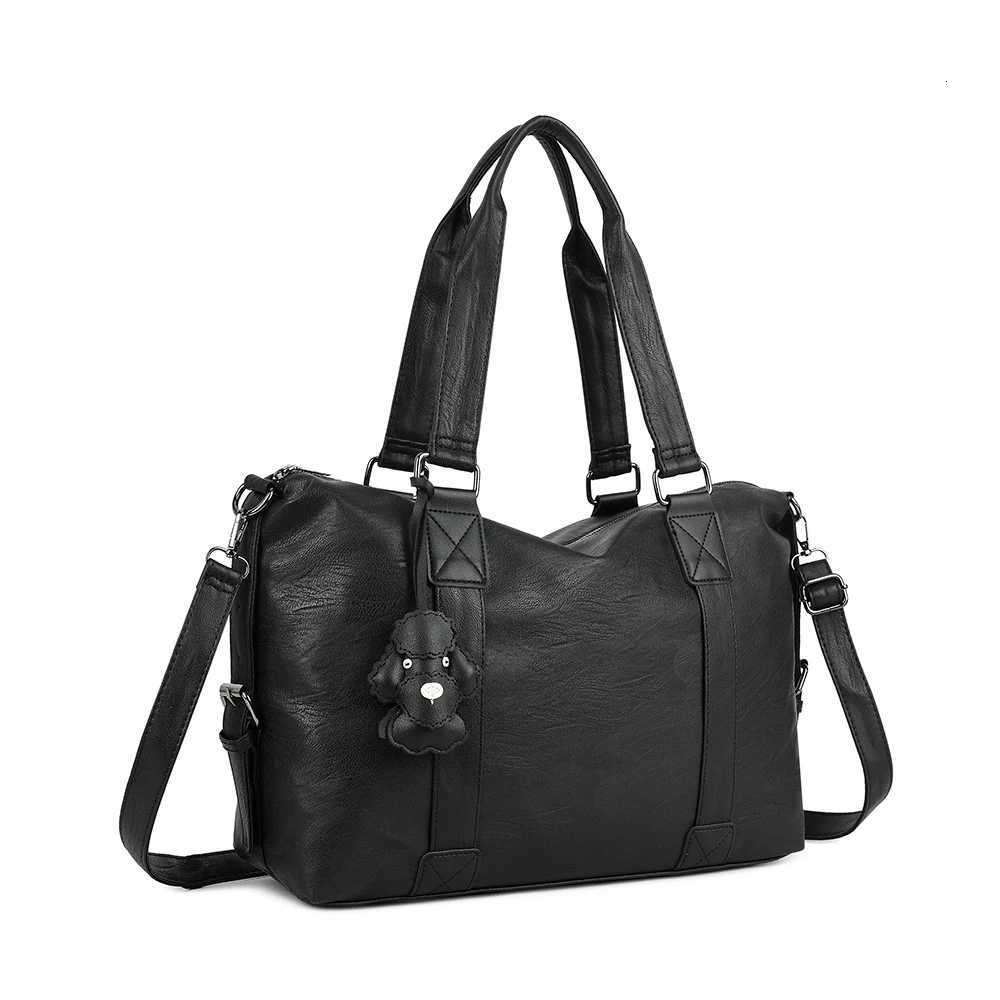 Large Capacity Black Shoulder Bags For Women Large Shopper Bag Solid Color Soft Leather Crossbody Handbag Lady Travel Tote Bag Y250819