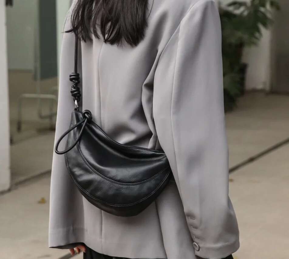 Designer Bags Niche Style Half-Moon Shape Flap Saddle Small First Layer Cow Leather Women Shoulder High-End Daily-Use Crossbody Bag Luxury Bag