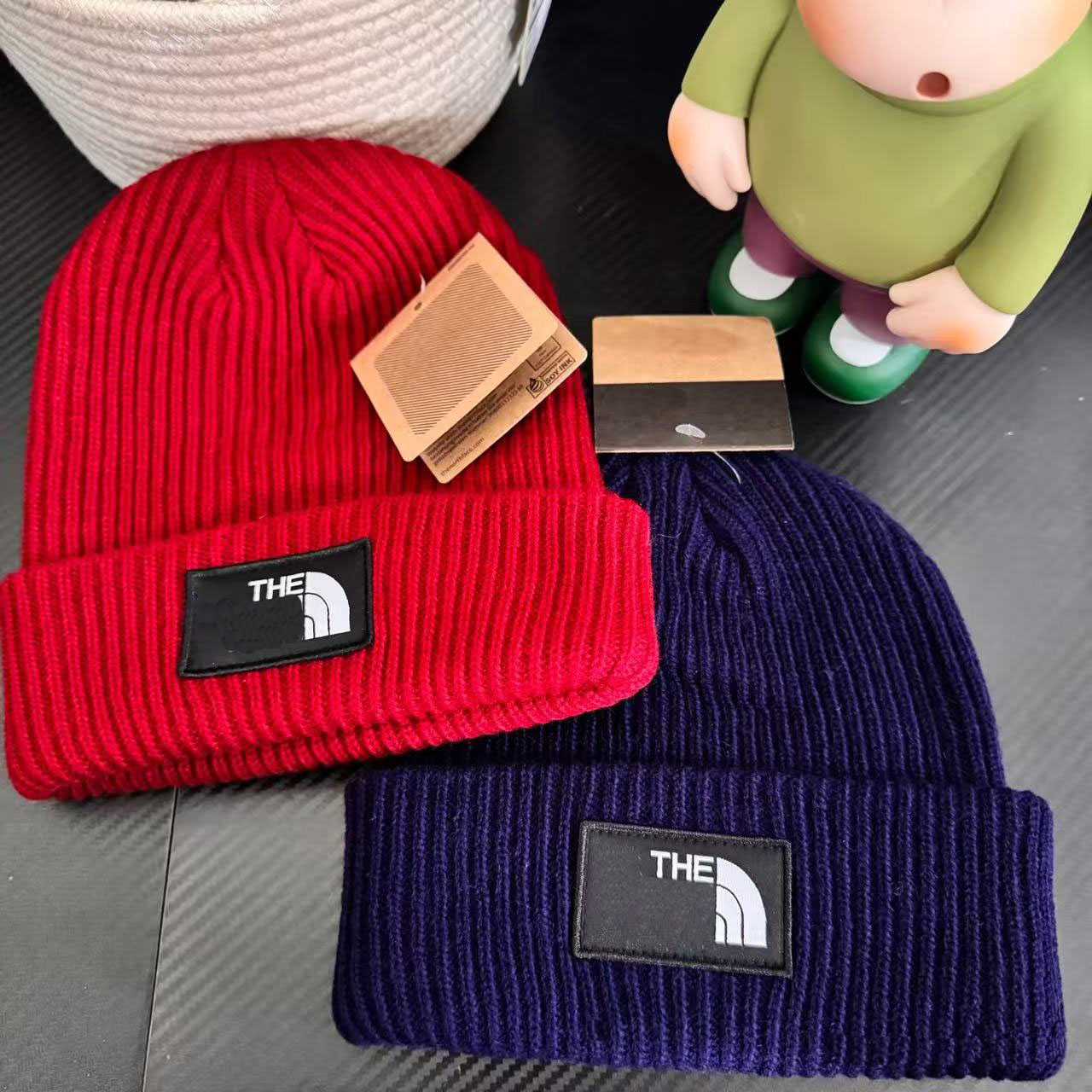 Winter knitted beanie designer cap fashionable bonnet dressy autumn hats for men women cappelli travel skiing Knitted hat hot1201