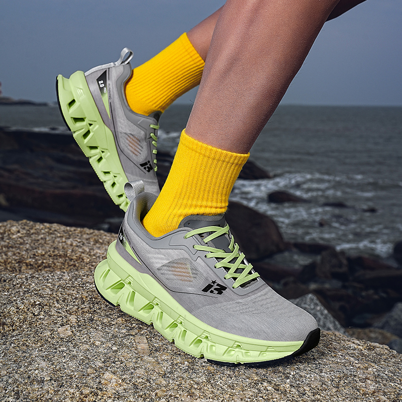 Free shipping designer Running Shoes Mens running shoes lightweight shockabsorbing anti slip sports shoes