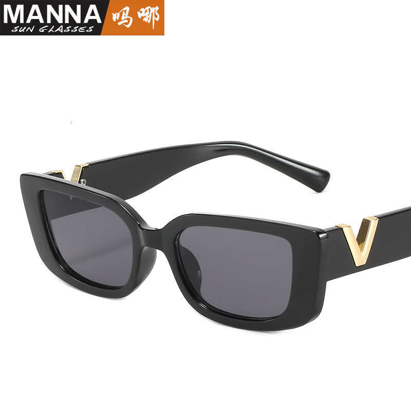 Trendy New Fashion Simple Square Hip-Hop Designer Glasses Celebrity Style Street Photography Sun Protection Sunglasses for Women