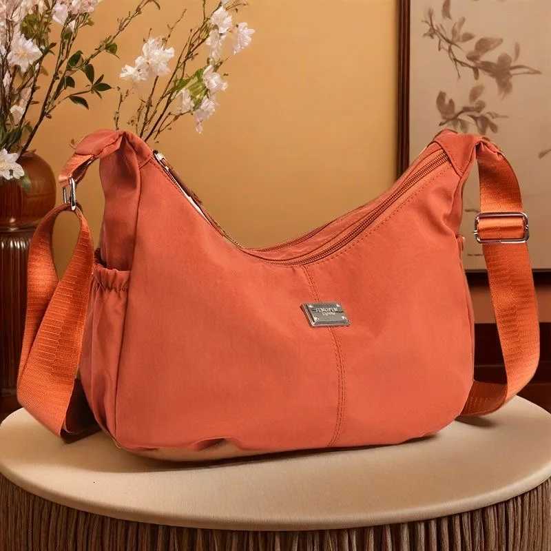 Korean Simplified New Moon Bag Fashionable Design Wheat ear Cross Body Bag Versatile High end Single Shoulder Dumpling Bag Y250819